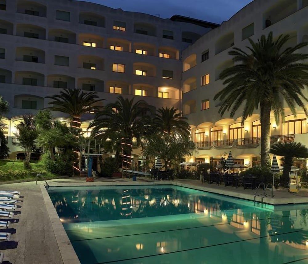 Фото Grand Hotel Don Juan