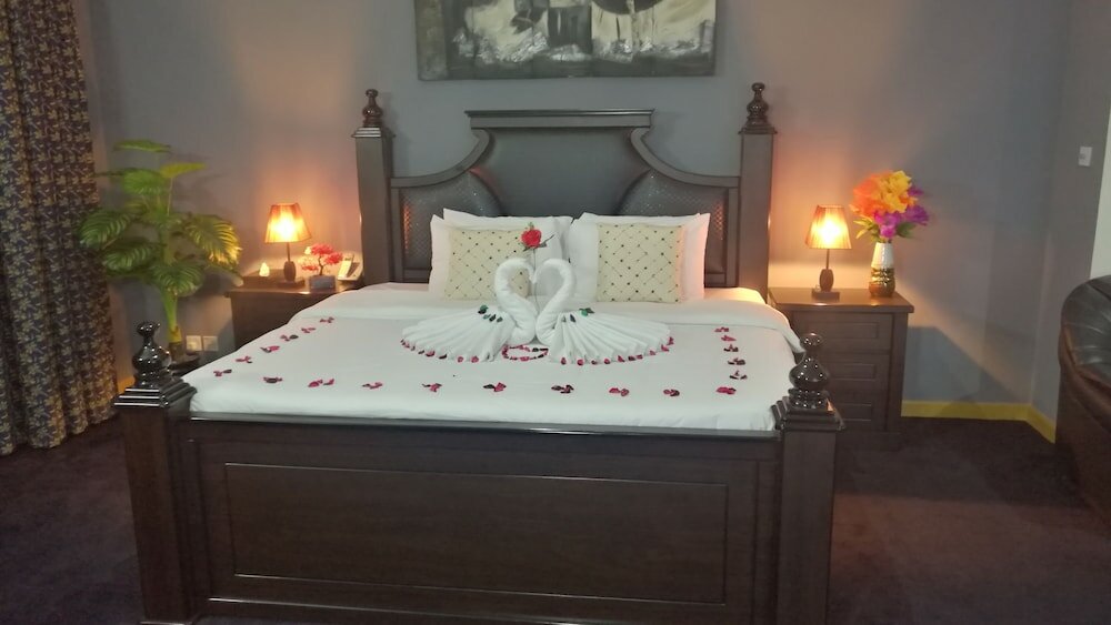 Фото Phoenicia Tower Hotel