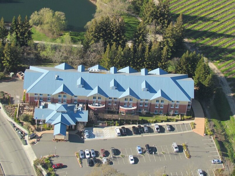 Гостиница Hilton Garden Inn Sonoma County Airport