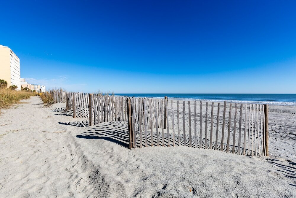 Фото Beach Club at Montego Inn