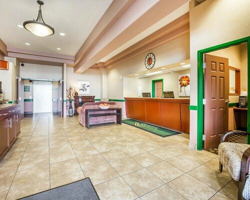 Гостиница Quality Inn And Suites Lethbridge в Летбридже