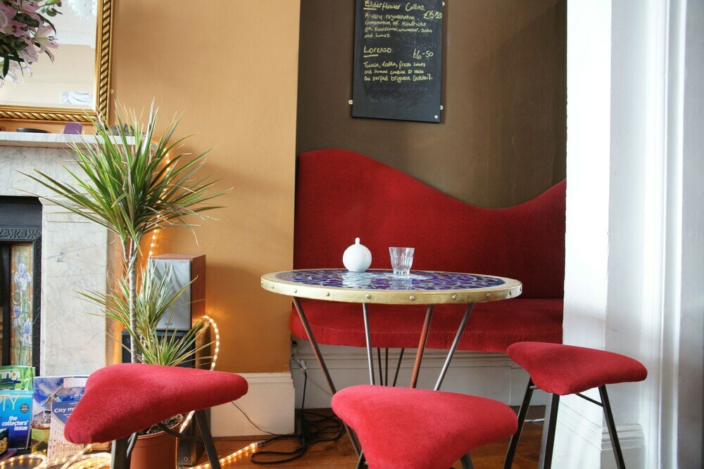 Фото The Oriental - Guest House