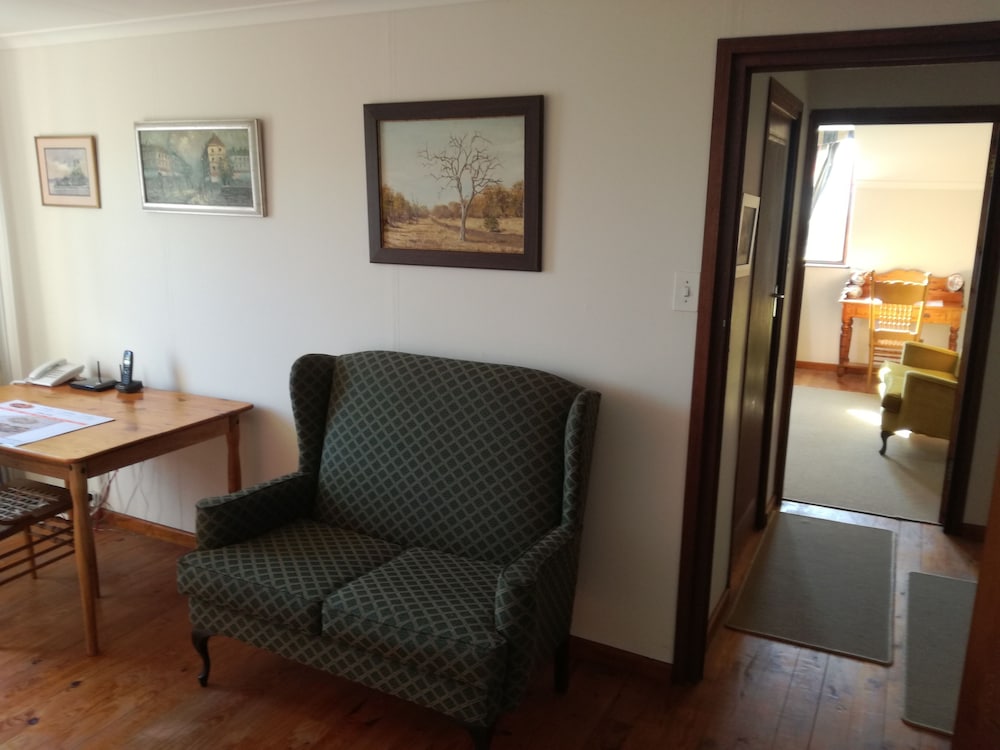 Фото Duck and Doolittle