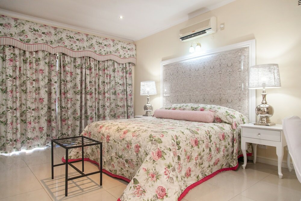 Фото Blue Diamond Lodge