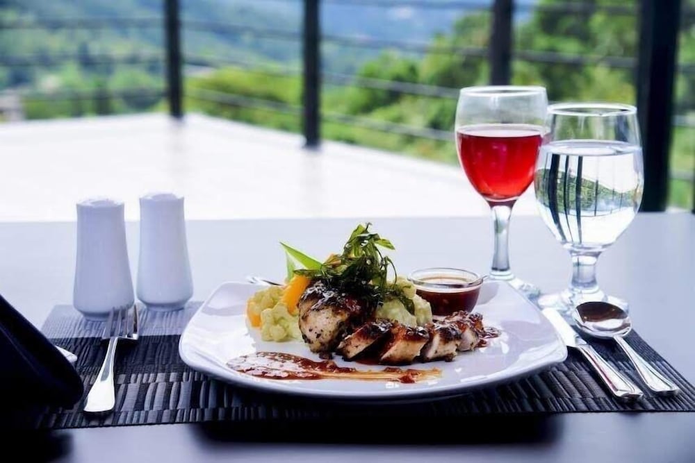 Фото Pine Hill Residence