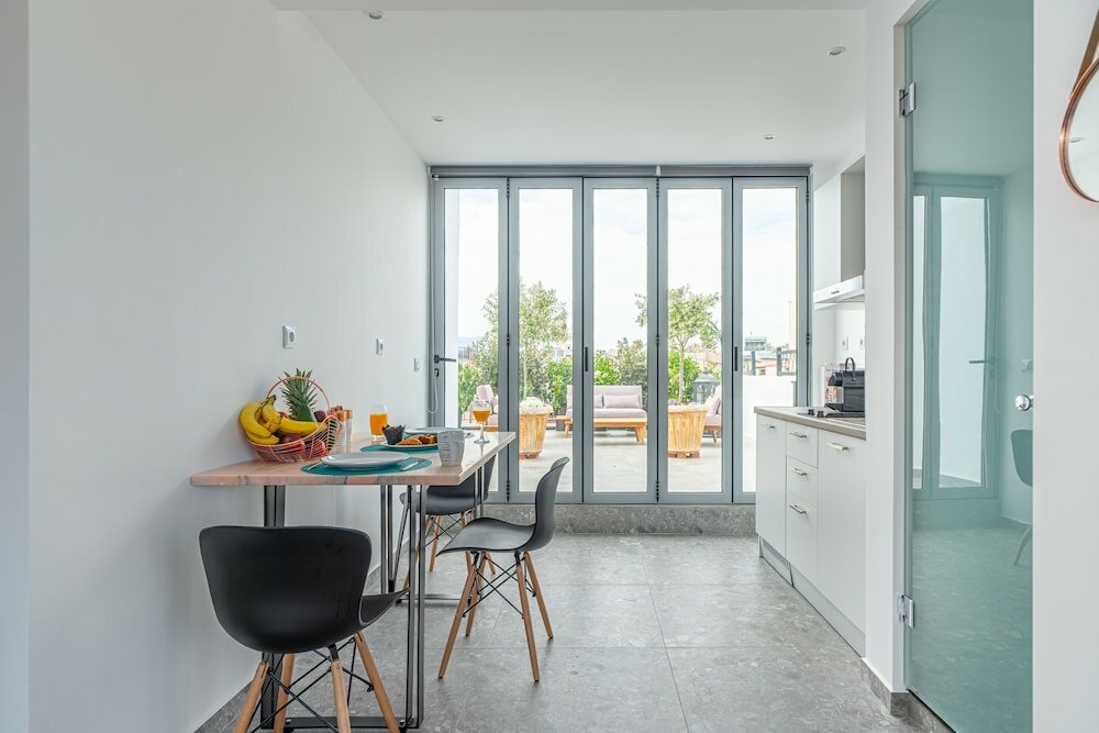 Фото Mythos Luxury Suites