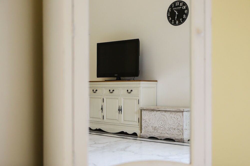 Фото Piazza Dante Suites in Naples