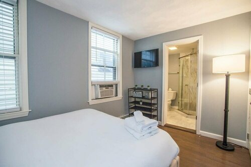 Гостиница Luxury Collection-4 Bedroom 3 Full-bathroom-boston