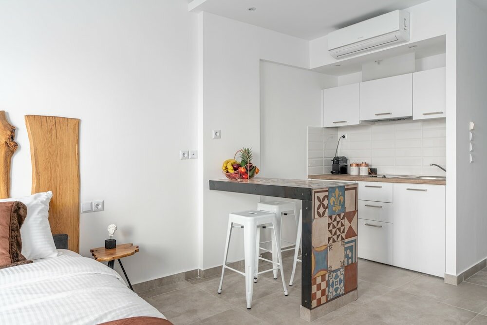 Фото Mythos Luxury Suites