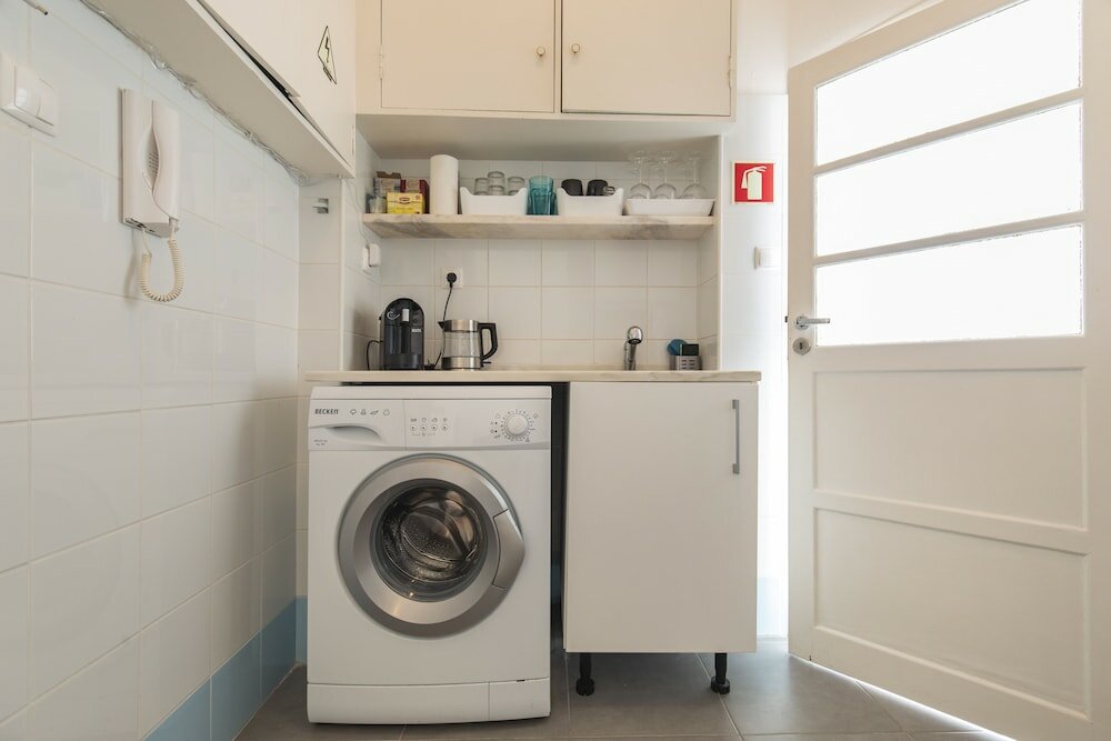 Фото Sunny & Quiet Lisbon Apartment