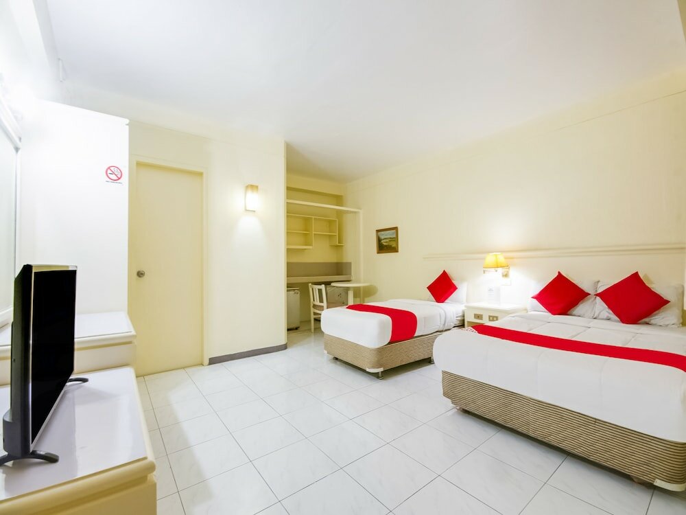 Фото Vaccinated Staff - Capital O 465 Ford's Inn