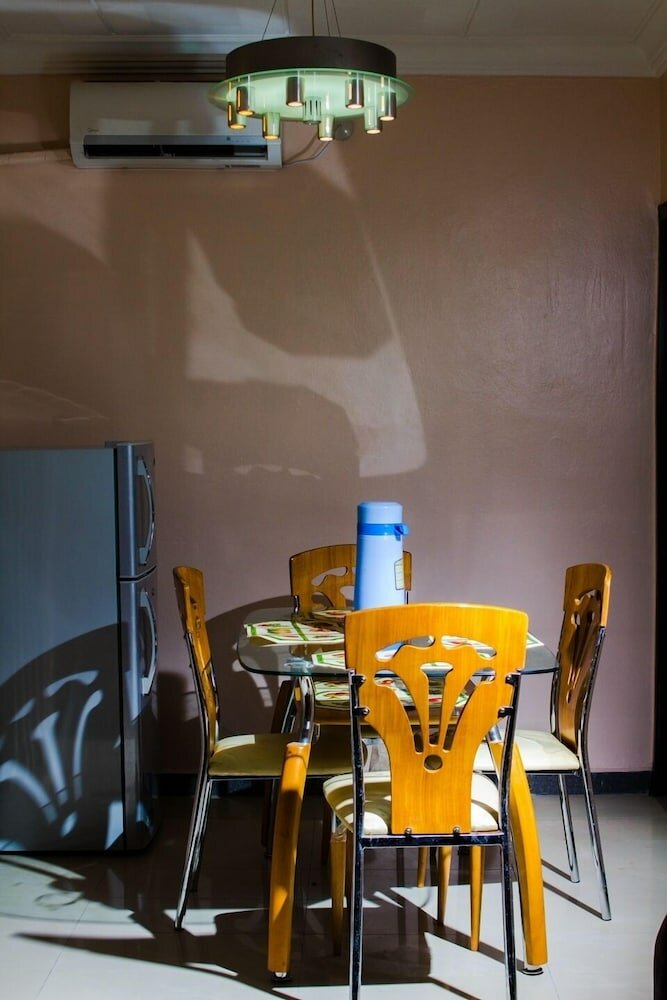 Фото Beneville Hotel and Apartment