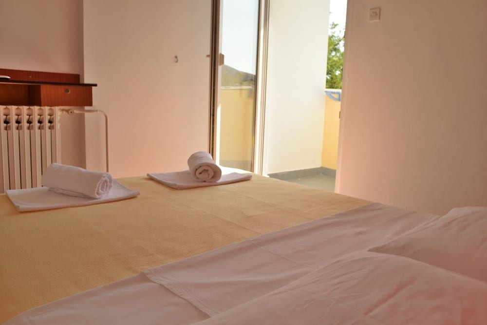 Фото Rooms and apartments Galeb