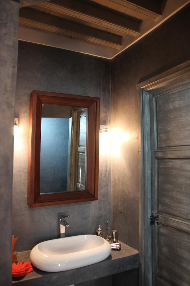 Фото Riad Dar Thania