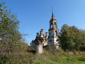 Tserkov Troitsy Zhivonachalnoy V Troitskom, chto na Likurge (Kostroma Region, Buyskiy rayon, Tsentralnoye selskoye poseleniye, selo Likurga), orthodox church