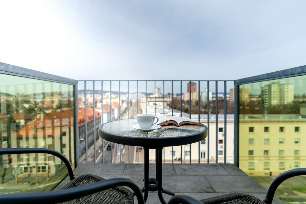 Фото Apollis Business & Budget by Ambiente