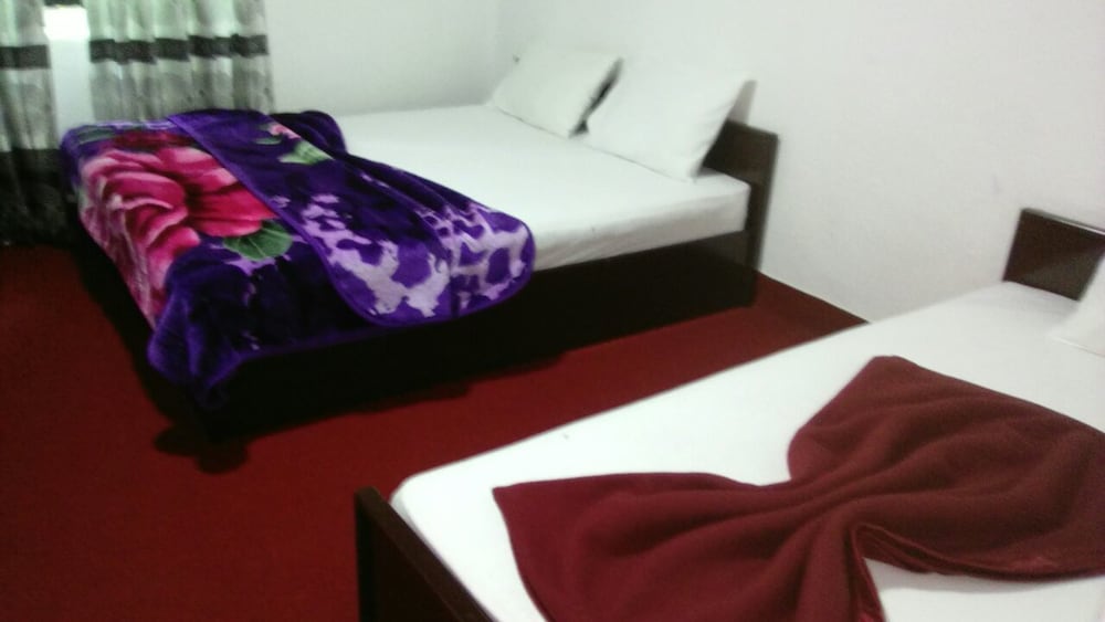 Фото East Mount Villa