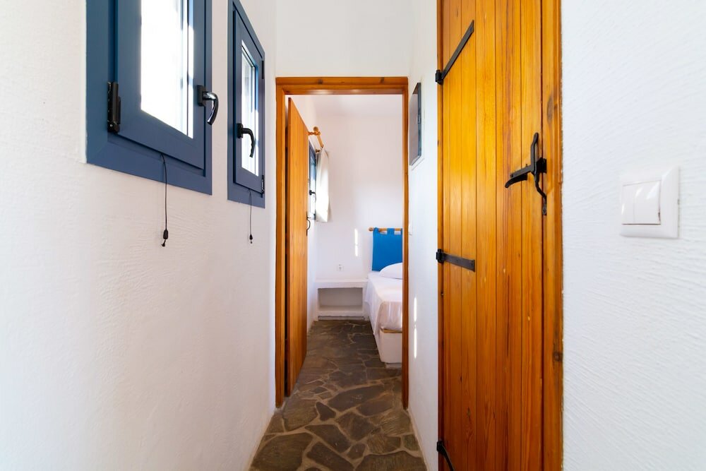 Фото Okirroi Villas