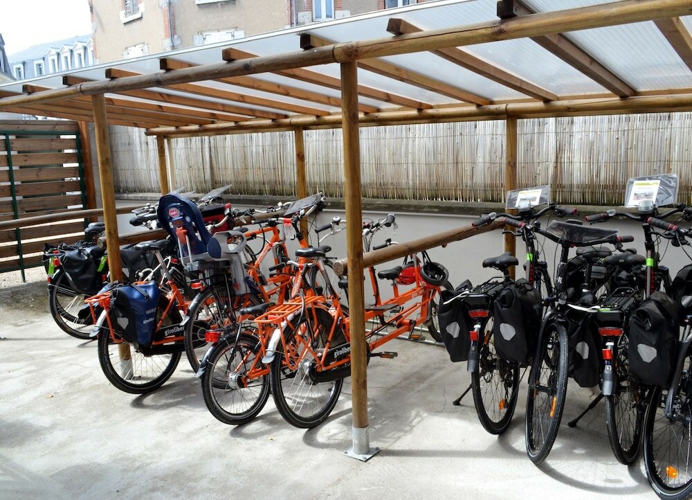 Фото Hôtel-Restaurant Le Monarque