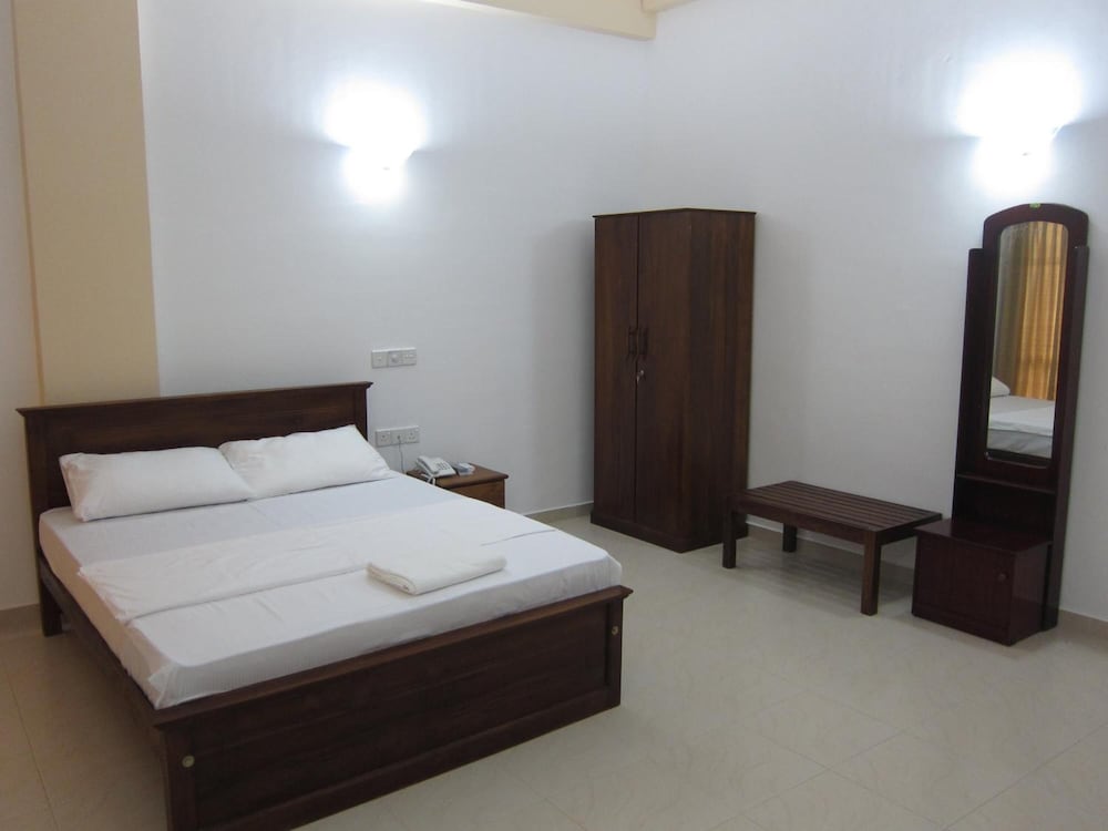 Фото Hotel Oviya