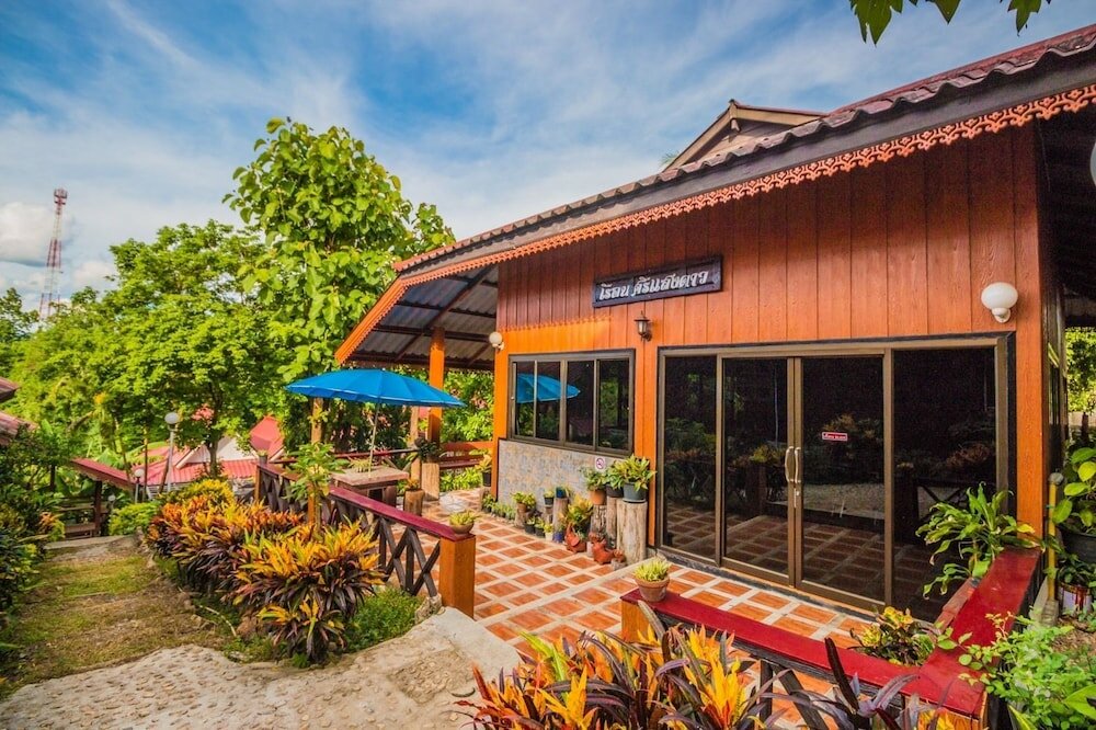 Фото Mitkhoonyoum Hotel