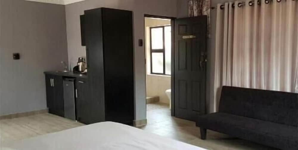 Фото The Green Olive Guesthouse