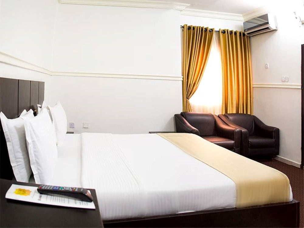 Фото Bjorne Suites