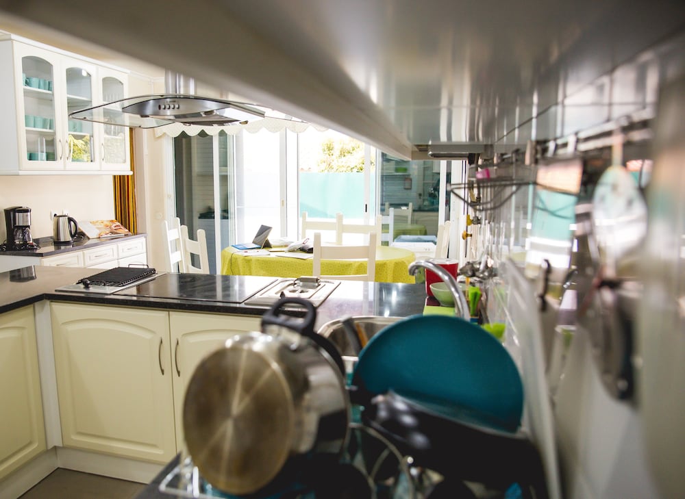 Фото Help Yourself Hostels Carcavelos Coast