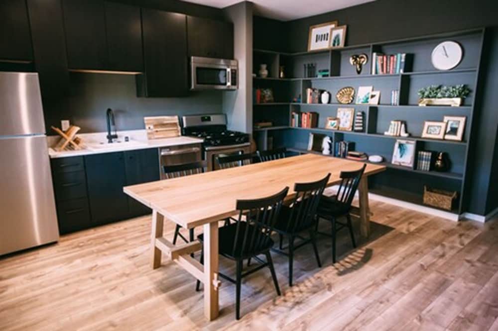 Фото Noon on Sunset Hill