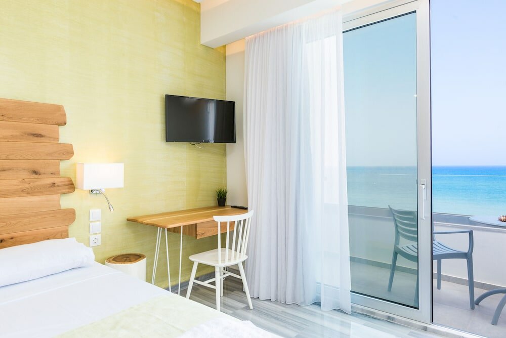 Фото Meltemi Coast Suites