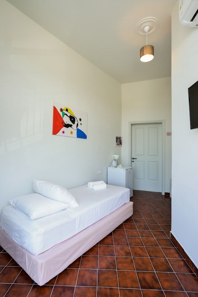 Фото Loucerna Suites Chania