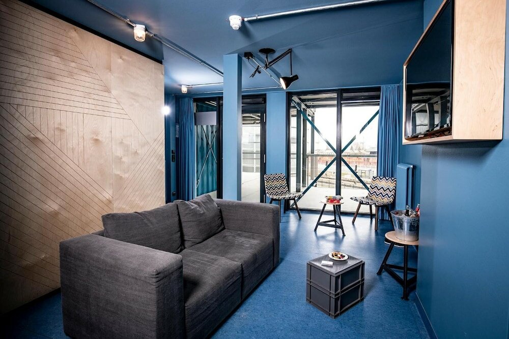 Фото Dock Inn Hostel Warnemünde