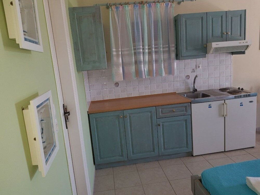 Фото Karabo Hotel