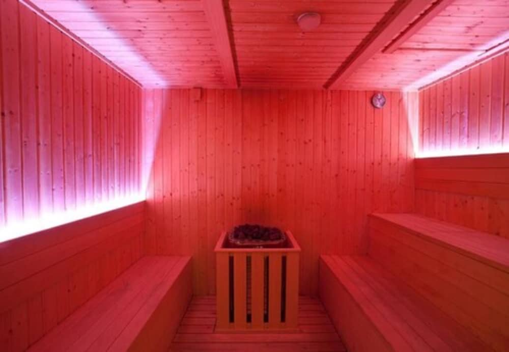 Фото Hotel Pompaelo Urban SPA