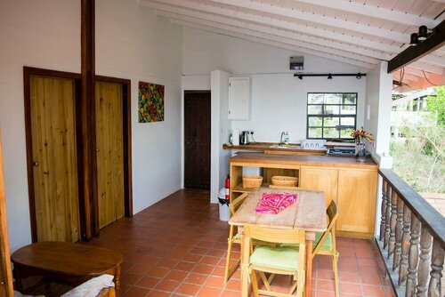 Гостиница Bogles Round House