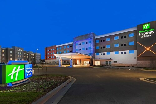 Гостиница Holiday Inn Express & Suites Lenexa - Overland Park Area, an Ihg Hotel