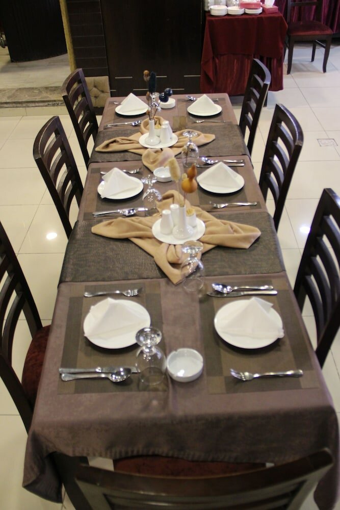 Фото Jawabreh Hotel & Suites