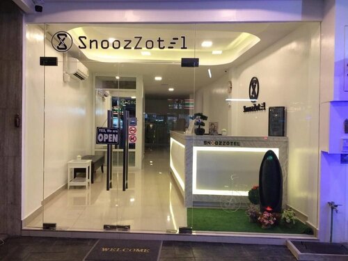 Гостиница SnoozZotel в Паттайе