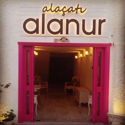 Гостиница Alacati Alanur Otel в Чешме