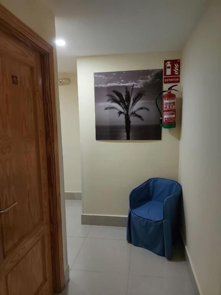 Фото Hostal Moncloa