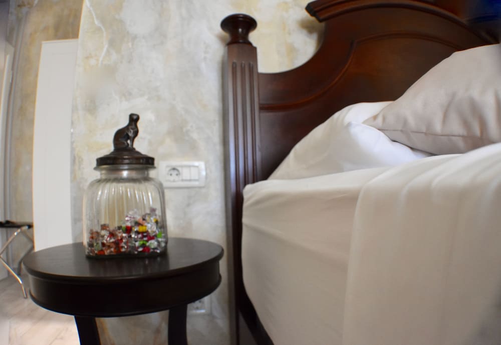 Фото Pietra Rossa Luxury Rooms