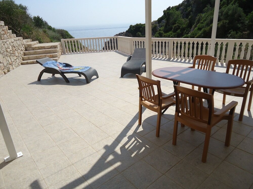 Фото Mikro Nisi Studios