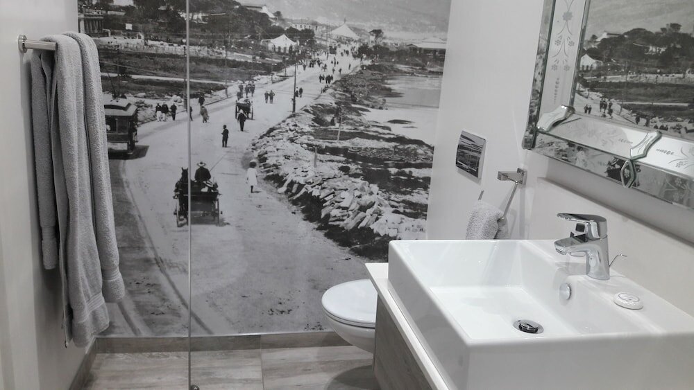 Фото Camps Bay Apartment