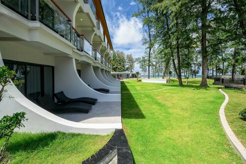 Гостиница Amora Beach Resort Phuket