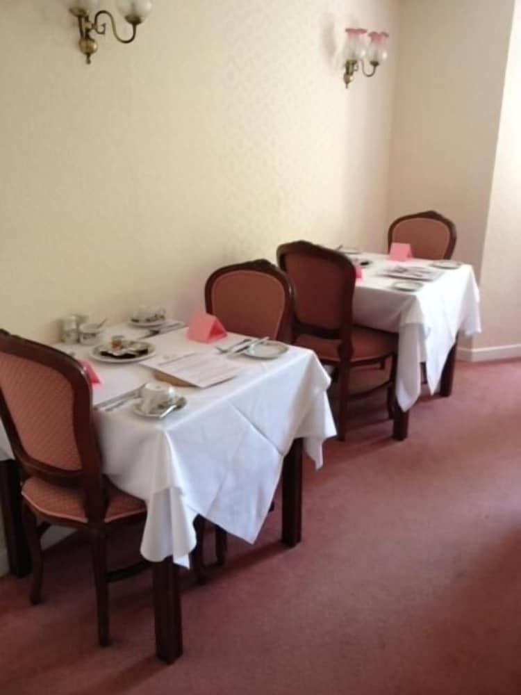 Фото Ashley Hotel