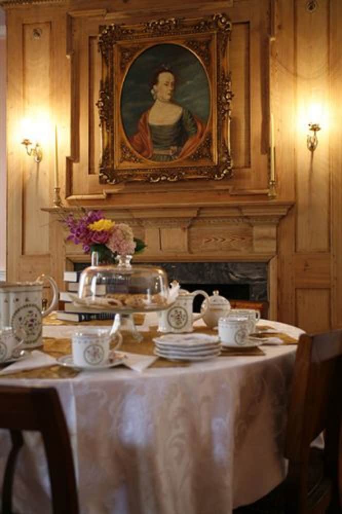 Фото Morris House Hotel