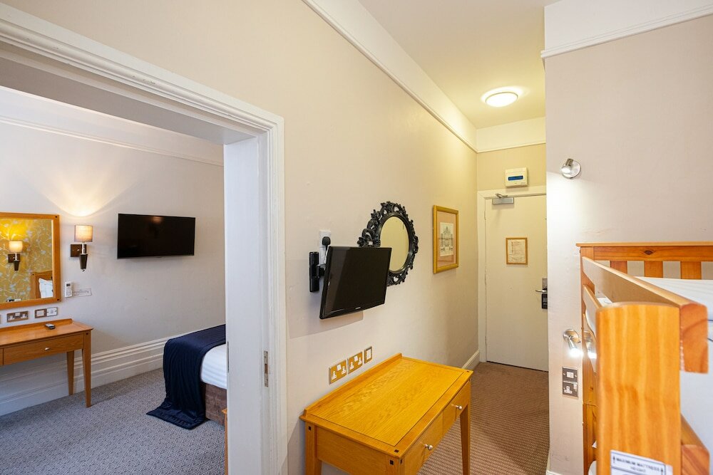 Фото The Durley Dean Hotel