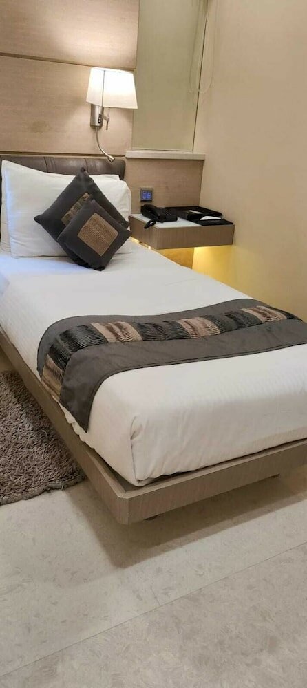 Фото Hotel Residency Fort Mumbai