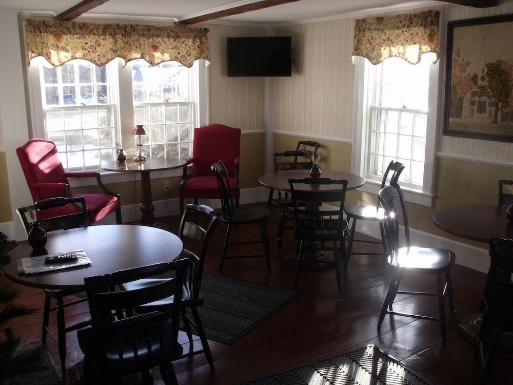 Фото Old Sturbridge Inn and Reeder Family Lodges