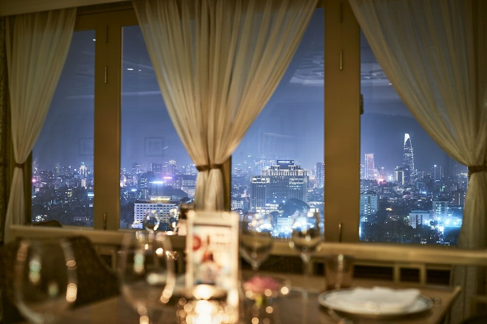 Фото Windsor Plaza Hotel